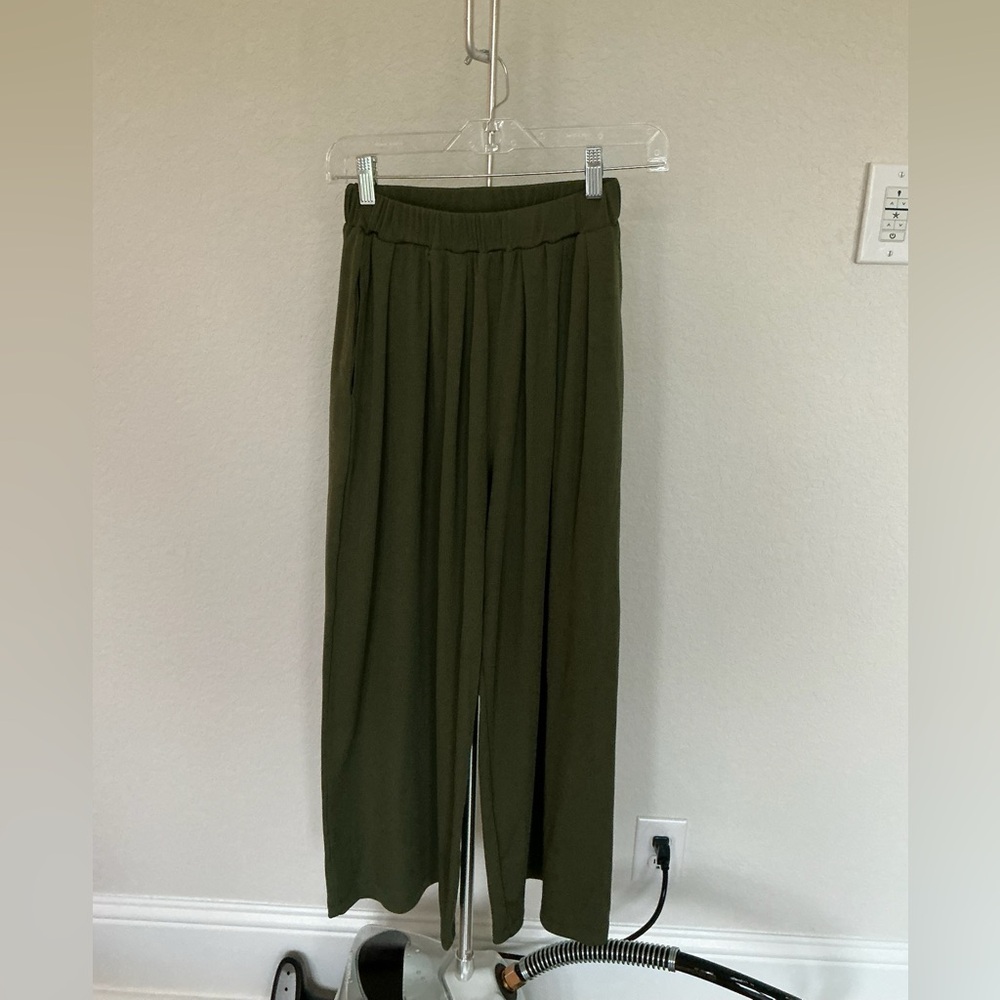 Cider Olive Green Wide-Leg Pants
